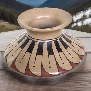 JOSE M MARTIN SIGNED POTTERY VASE CLAY Mexican Abstract Folk Art Design